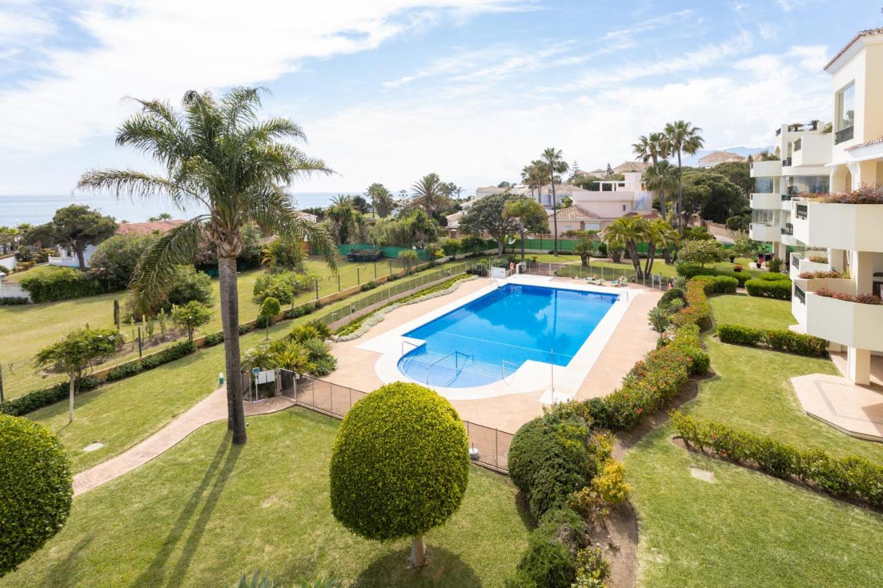 Homeforguest Front Line Beach Apartment In Hacienda Playa Marbella Kültér fotó