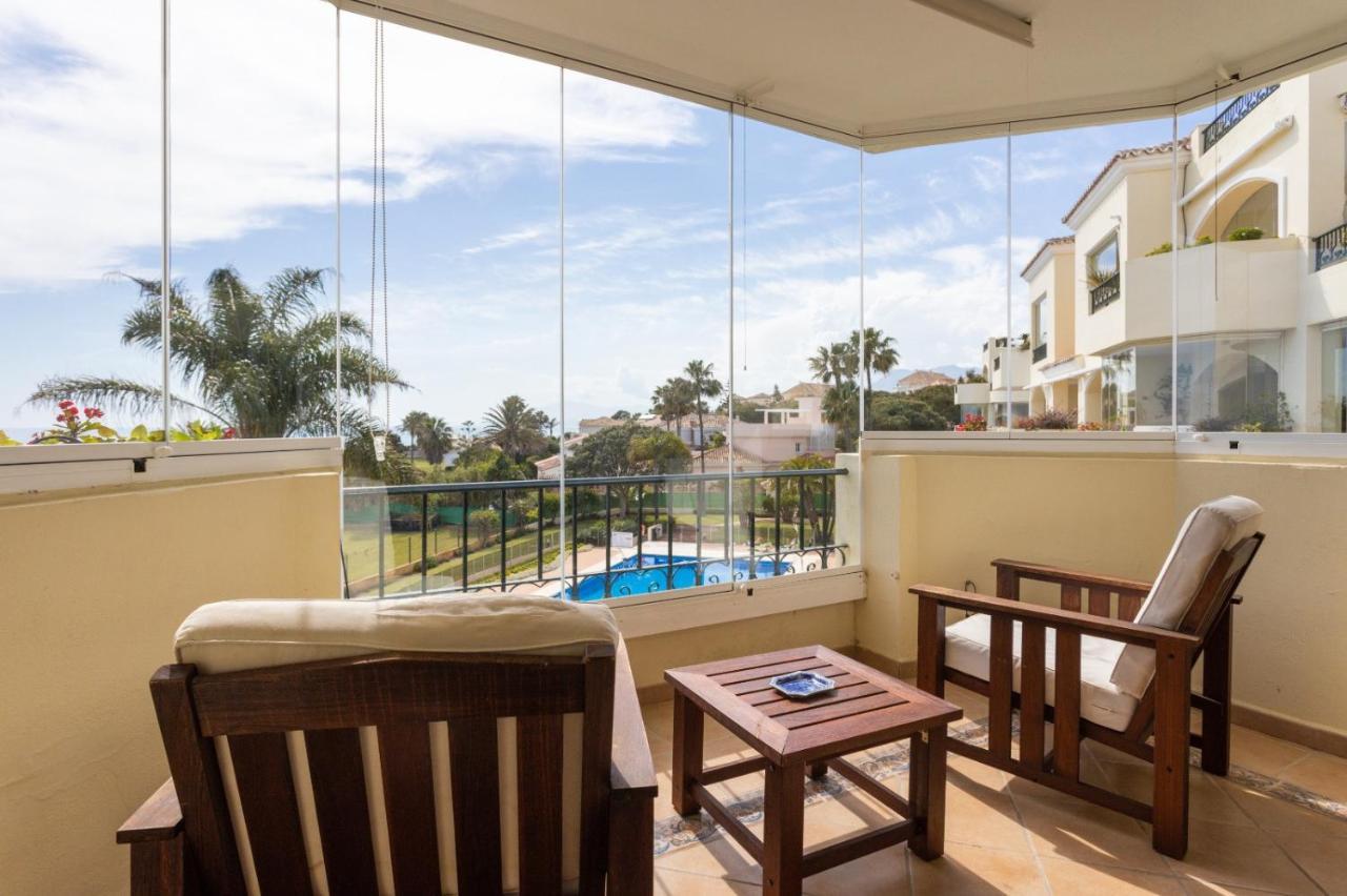 Homeforguest Front Line Beach Apartment In Hacienda Playa Marbella Kültér fotó