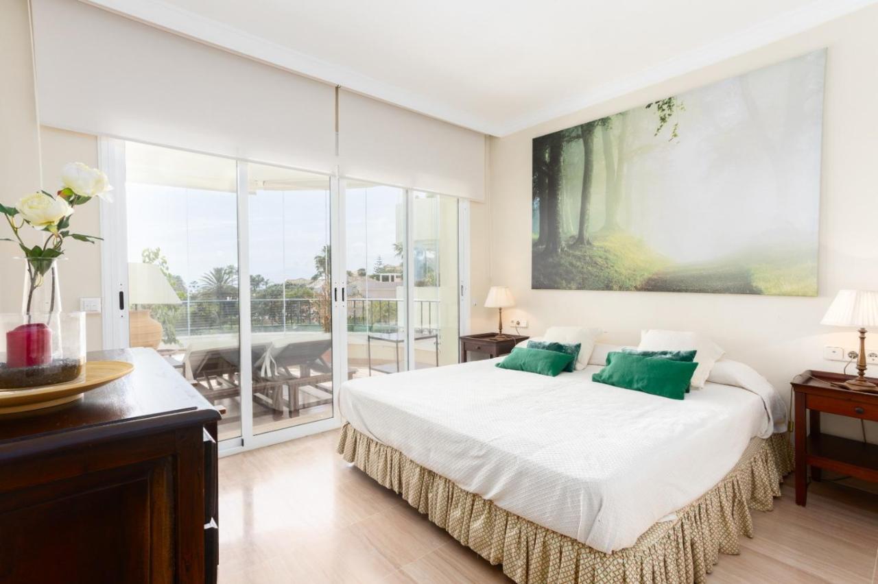 Homeforguest Front Line Beach Apartment In Hacienda Playa Marbella Kültér fotó